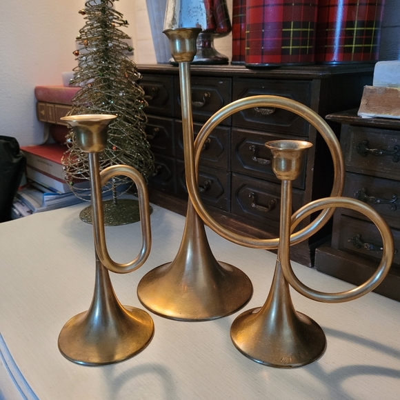 Silvestri Other - VTG 3pc set Silvestri Trumpet Brass candlesticks